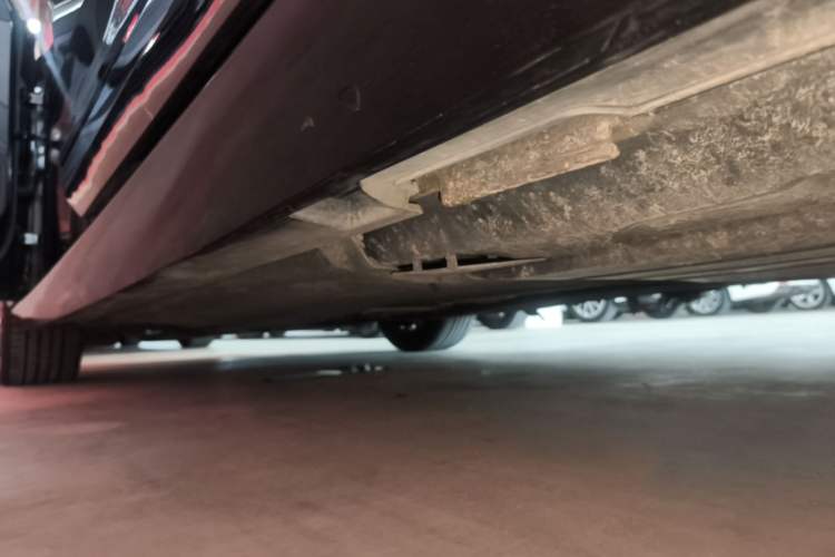 Used Volkswagen Magotan 2020 330TSI DSG Leading Model Left Side Sill