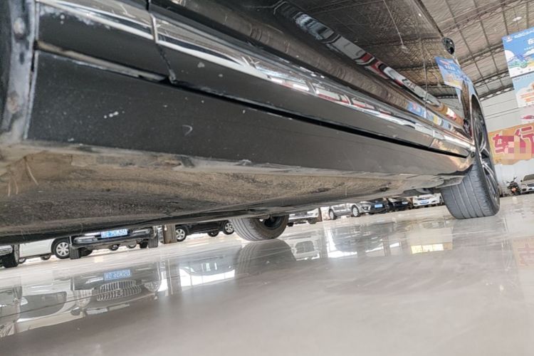 Used Volkswagen Magotan 2020 330TSI DSG Luxury Edition Left Side Sill