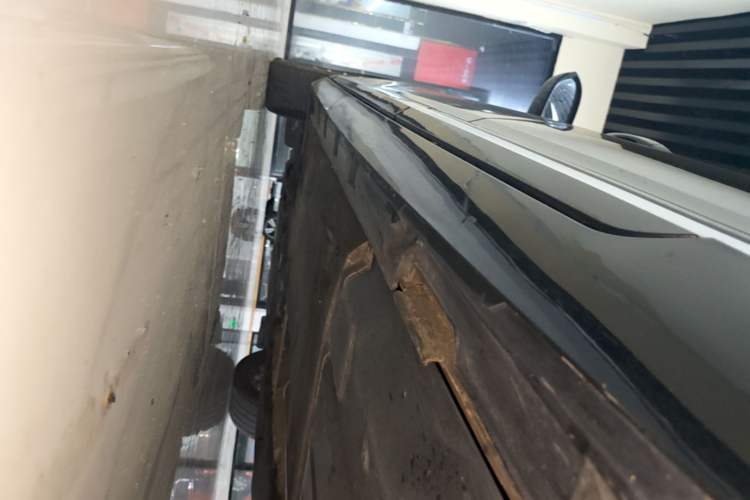 Used Volkswagen Magotan 2020 380TSI DSG Luxury Version Left Side Sill
