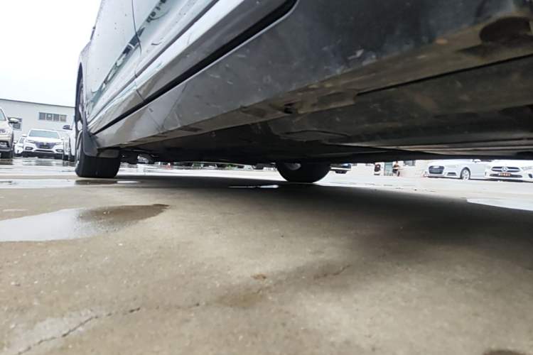 Used Volkswagen Magotan 2020 330TSI DSG Luxury Edition Left Side Sill