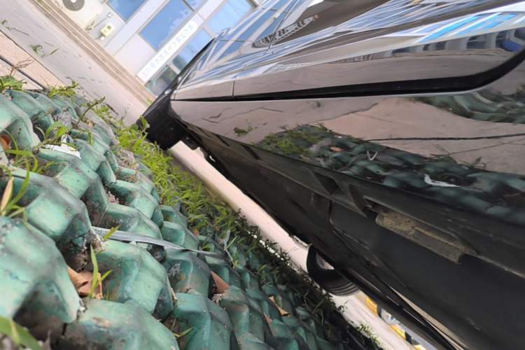 Used Volkswagen Magotan 2020 330TSI DSG Leading Model Left Side Sill