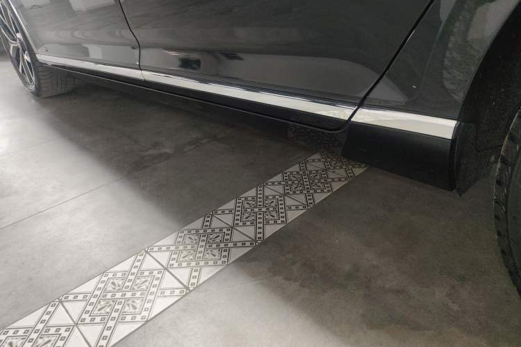 Used Volkswagen Magotan 2020 330TSI DSG Leading Model Left Side Sill