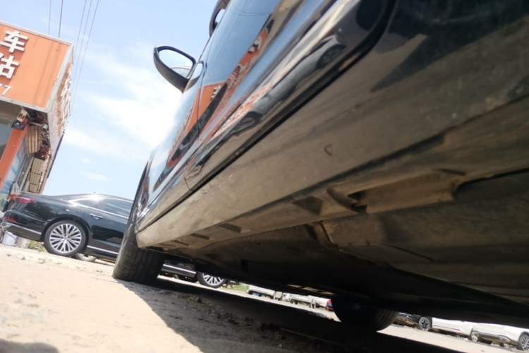 Used Volkswagen Magotan 2020 280TSI DSG Comfort Edition Left Side Sill