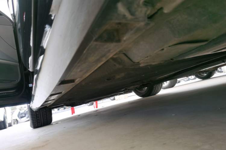 Used Volkswagen Magotan 2020 330TSI DSG Luxury Edition Left Side Sill