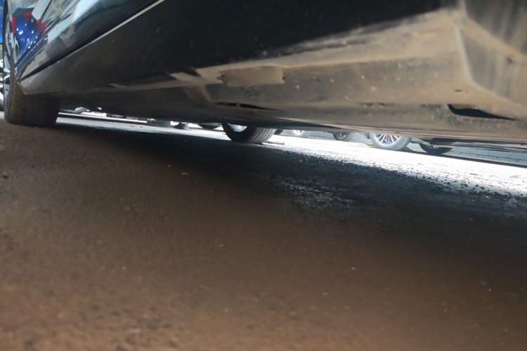 Used Volkswagen Magotan 2020 330TSI DSG Leading Model Left Side Sill