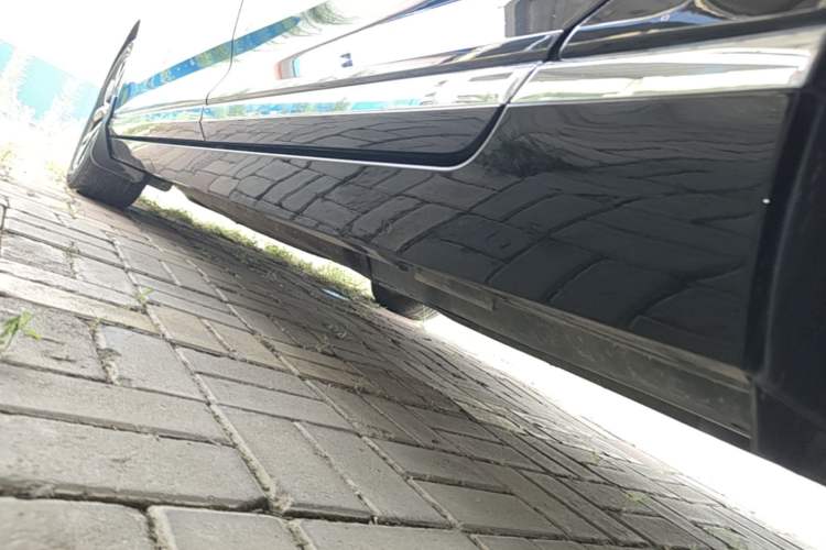 Used Volkswagen Magotan 2020 330TSI DSG Leading Model Left Side Sill