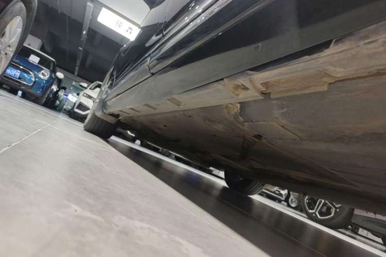 Used Volkswagen Magotan 2020 330TSI DSG Leading Model Left Side Sill
