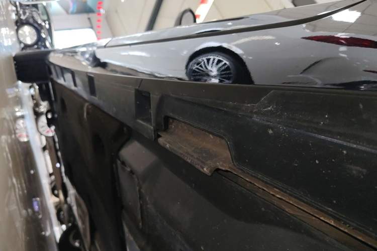 Used Volkswagen Magotan 2020 280TSI DSG Comfort Edition Left Side Sill