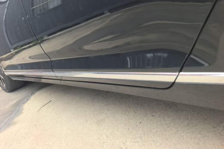 Used Volkswagen Magotan 2020 330TSI DSG Leading Model Left Side Sill