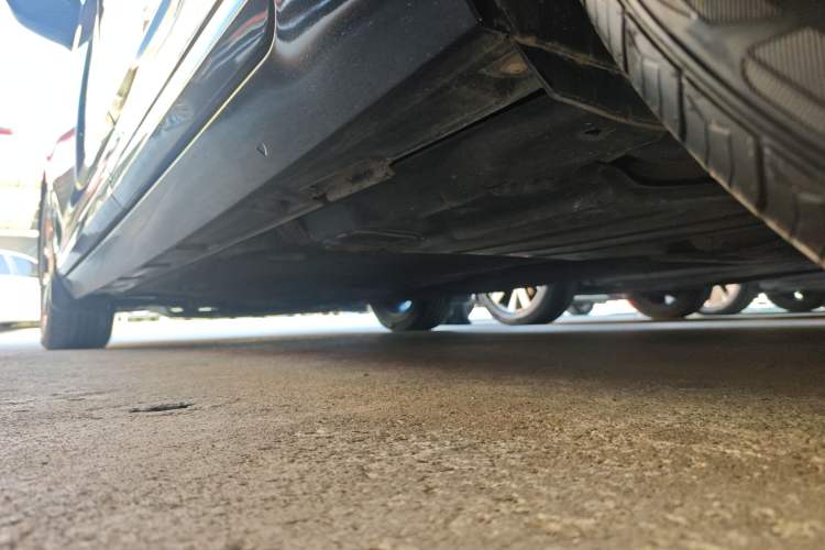 Used Volkswagen Magotan 2020 330TSI DSG Leading Model Left Side Sill