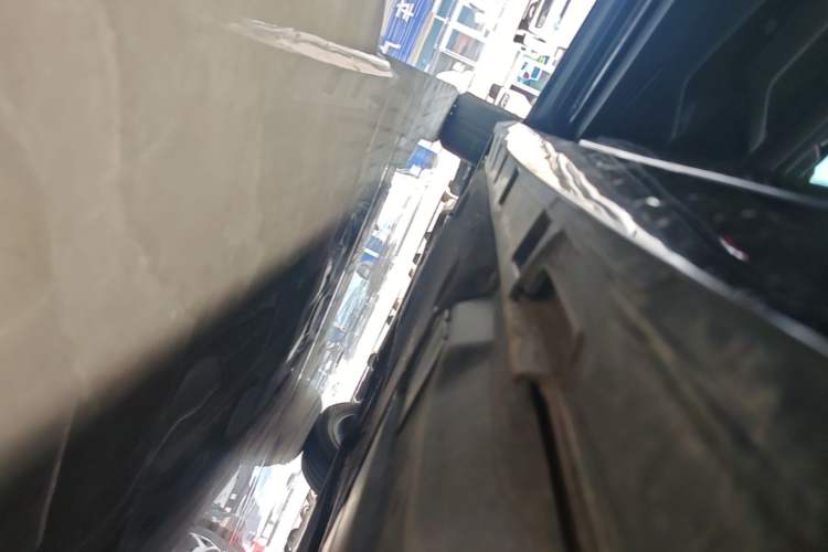Used Volkswagen Magotan 2020 330TSI DSG Leading Model Left Side Sill