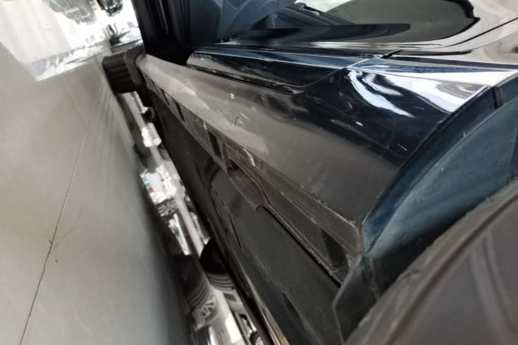 Used Volkswagen Magotan 2020 380TSI DSG Luxury Version Left Side Sill