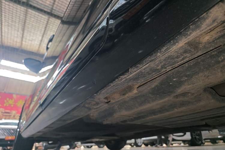 Used Volkswagen Magotan 2020 280TSI DSG Comfort Edition Left Side Sill
