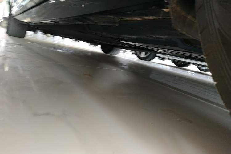 Used Volkswagen Magotan 2020 330TSI DSG Leading Model Left Side Sill