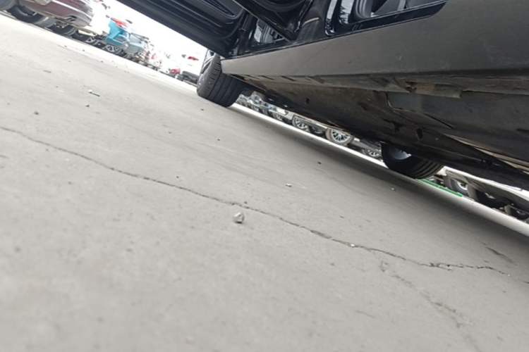 Used Volkswagen Magotan 2020 330TSI DSG Luxury Edition Left Side Sill