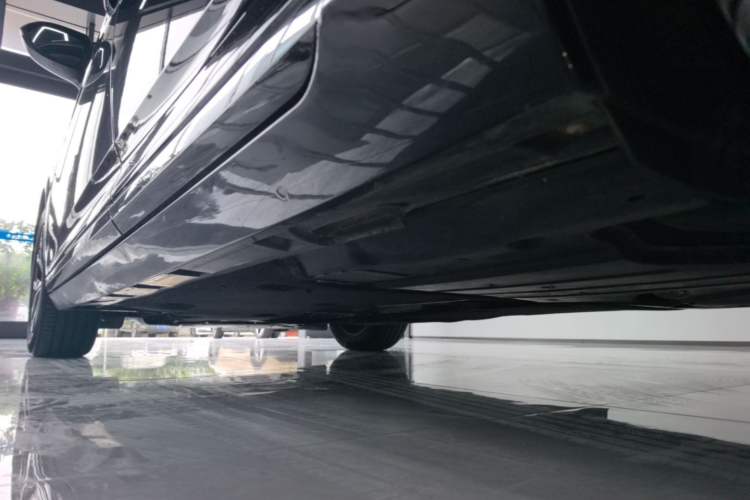Used Volkswagen Magotan 2020 330TSI DSG Leading Model Left Side Sill