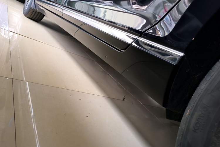 Used Volkswagen Magotan 2020 330TSI DSG Luxury Edition Left Side Sill