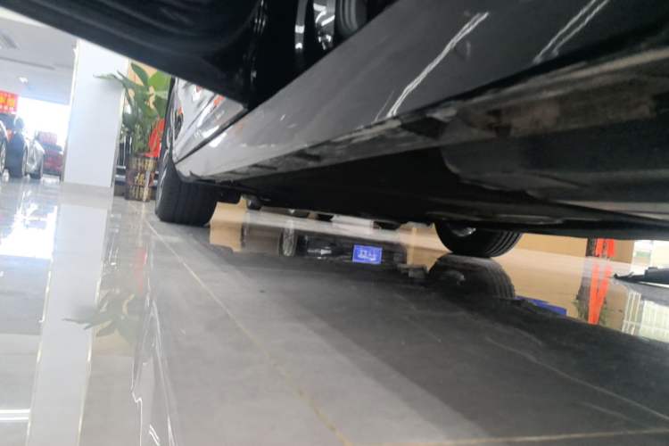 Used Volkswagen Magotan 2020 330TSI DSG Leading Model Left Side Sill