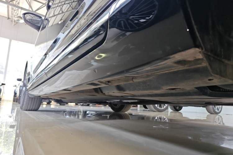 Used Volkswagen Magotan 2020 330TSI DSG Leading Model Left Side Sill