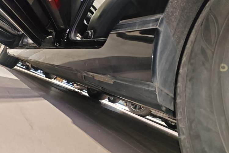 Used Volkswagen Magotan 2020 280TSI DSG Comfort Edition Left Side Sill