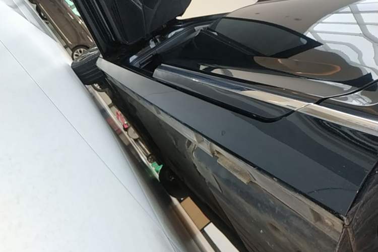 Used Volkswagen Magotan 2020 330TSI DSG Leading Model Left Side Sill