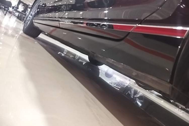 Used Volkswagen Magotan 2020 330TSI DSG Luxury Edition Left Side Sill