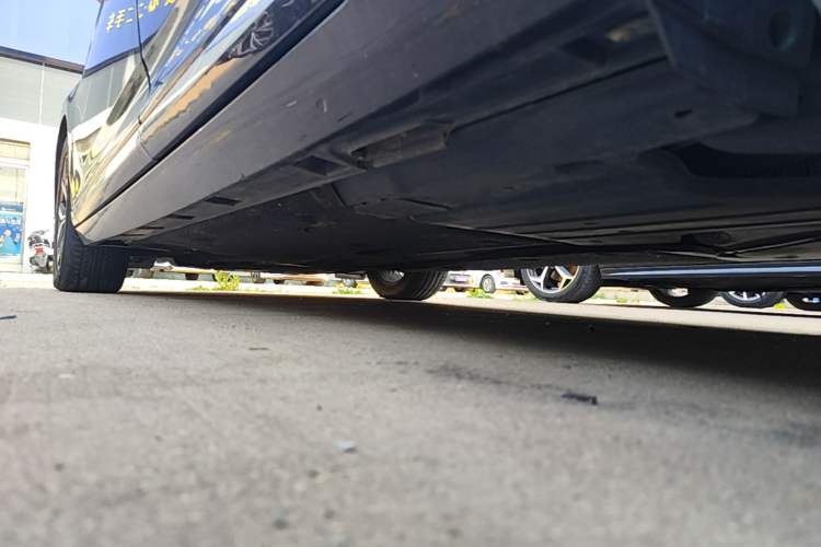 Used Volkswagen Magotan 2020 330TSI DSG Luxury Edition Left Side Sill