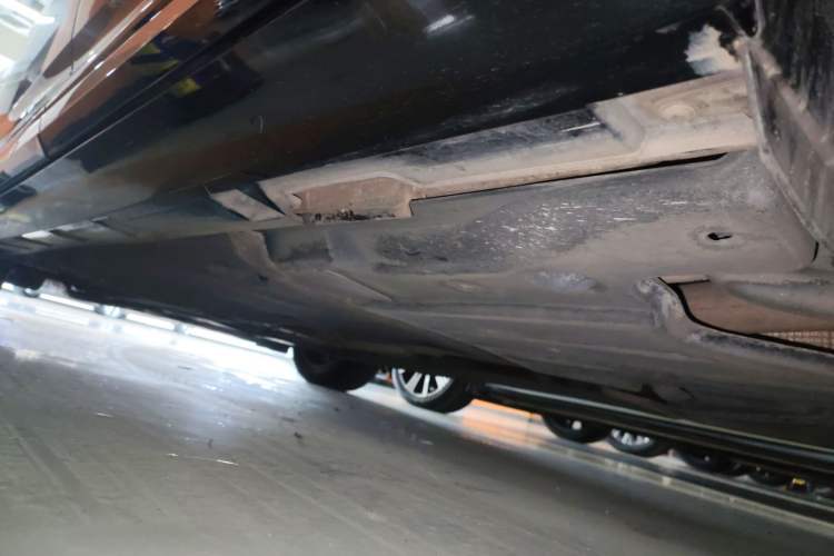 Used Volkswagen Magotan 2020 330TSI DSG Leading Model Left Side Sill