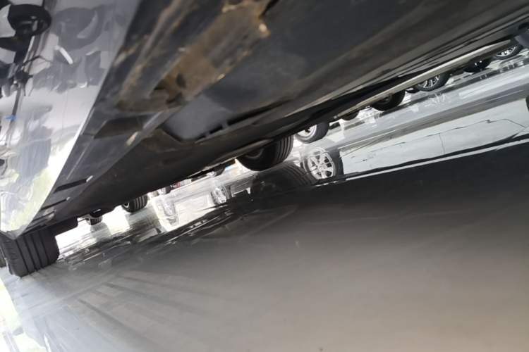 Used Volkswagen Magotan 2020 280TSI DSG Comfort Edition Left Side Sill