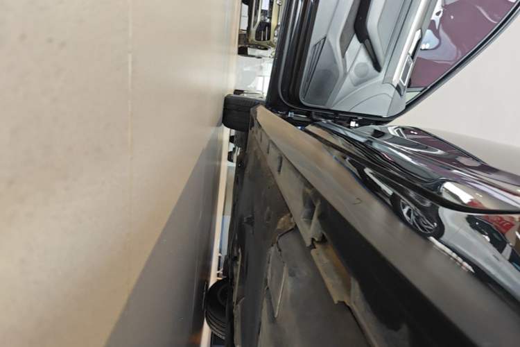Used Volkswagen Magotan 2020 330TSI DSG Luxury Edition Left Side Sill