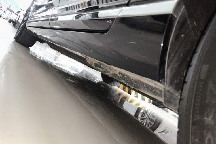 Used Volkswagen Magotan 2020 330TSI DSG Leading Model Left Side Sill
