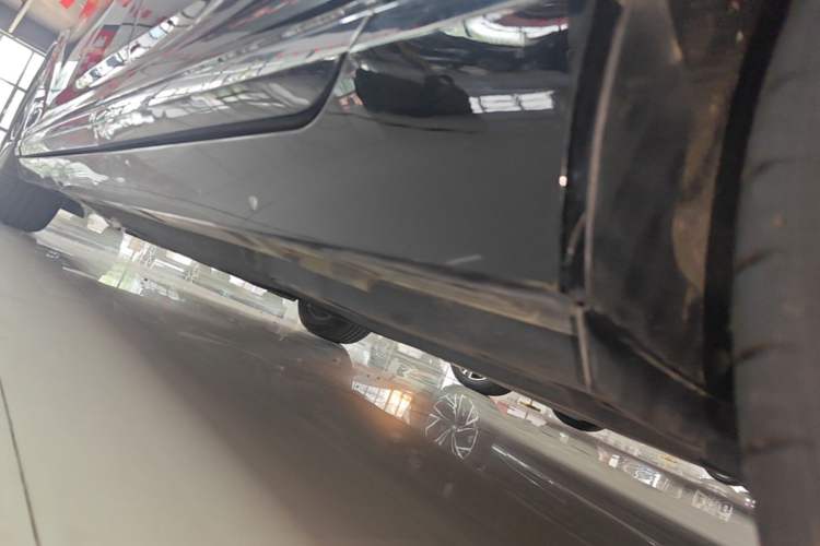 Used Volkswagen Magotan 2020 330TSI DSG Leading Model Left Side Sill