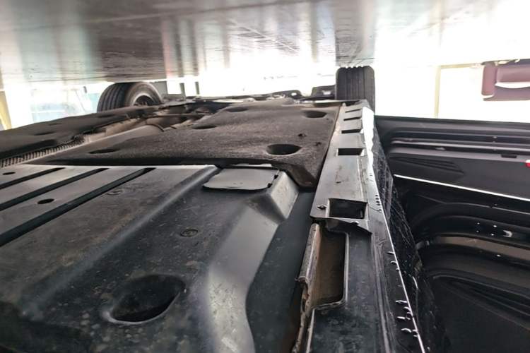 Used Volkswagen Magotan 2020 330TSI DSG Leading Model Left Side Sill