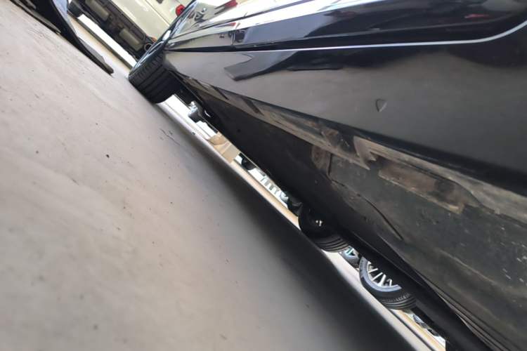Used Volkswagen Magotan 2020 330TSI DSG Leading Model Left Side Sill