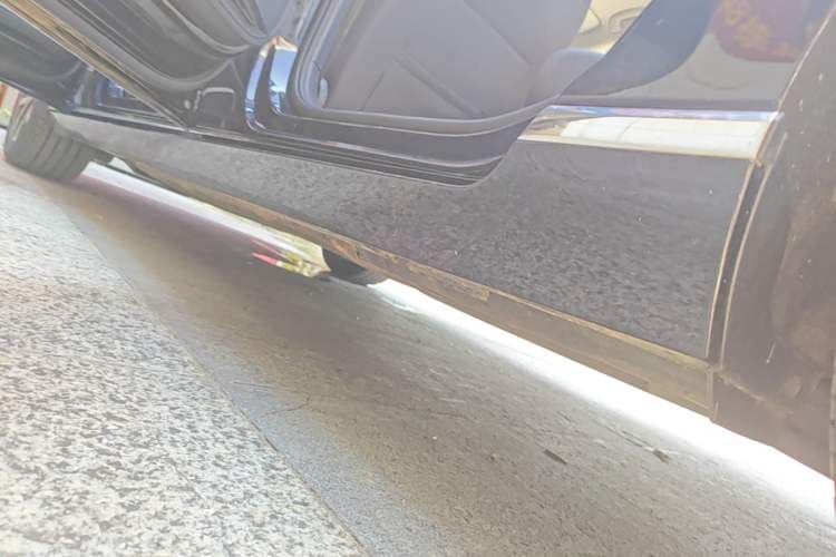 Used Volkswagen Magotan 2020 330TSI DSG Leading Model Left Side Sill