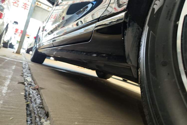 Used Volkswagen Magotan 2020 330TSI DSG Leading Model Left Side Sill