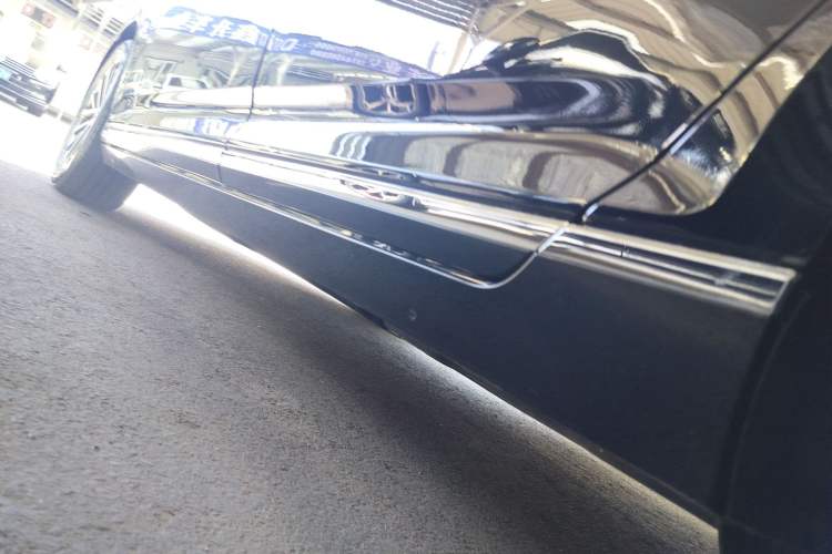 Used Volkswagen Magotan 2020 380TSI DSG Luxury Version Left Side Sill