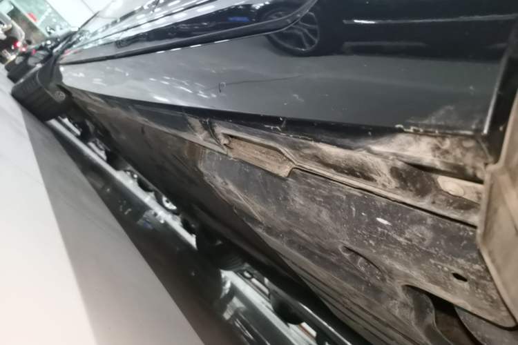 Used Volkswagen Magotan 2020 330TSI DSG Luxury Edition Left Side Sill