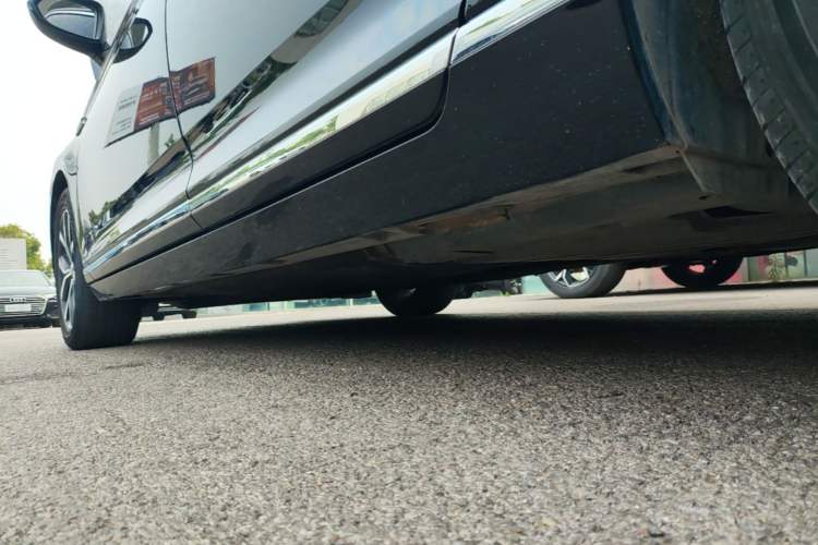 Used Volkswagen Magotan 2020 330TSI DSG Leading Model Left Side Sill