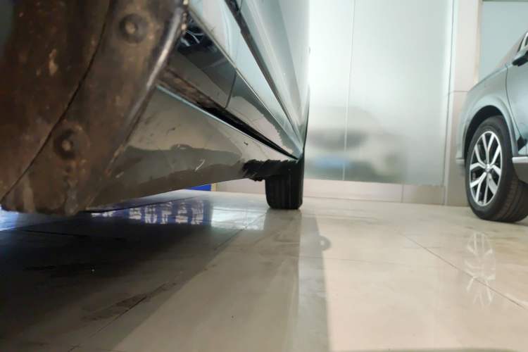 Used Volkswagen Magotan 2020 330TSI DSG Leading Model Left Side Sill