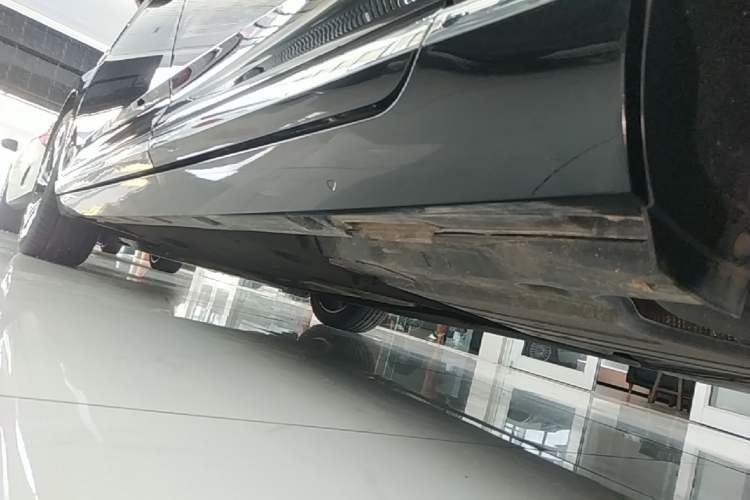 Used Volkswagen Magotan 2020 330TSI DSG Luxury Edition Left Side Sill