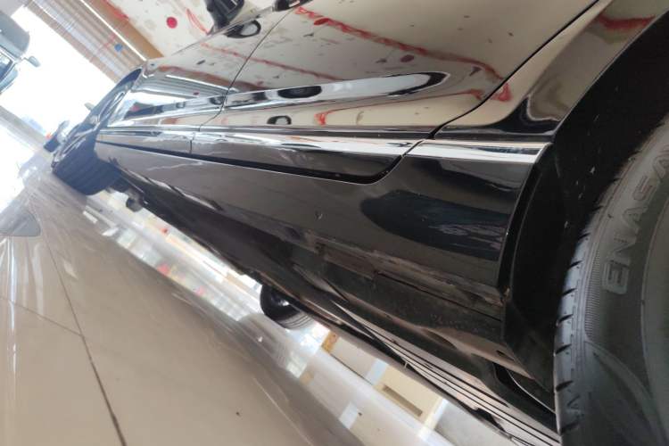 Used Volkswagen Magotan 2020 330TSI DSG Leading Model Left Side Sill