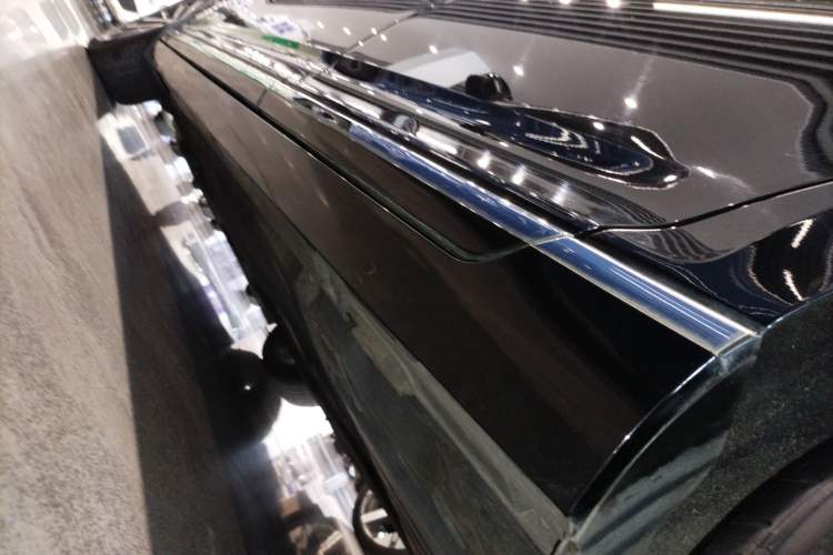 Used Volkswagen Magotan 2020 330TSI DSG Luxury Edition Left Side Sill