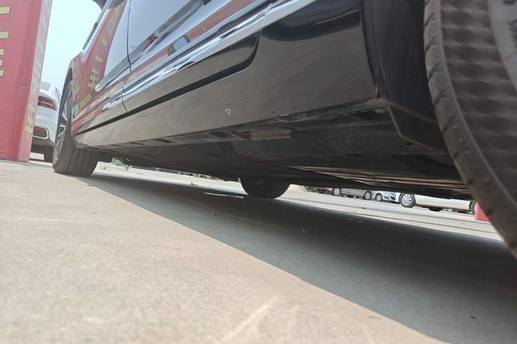 Used Volkswagen Magotan 2020 330TSI DSG Luxury Edition Left Side Sill