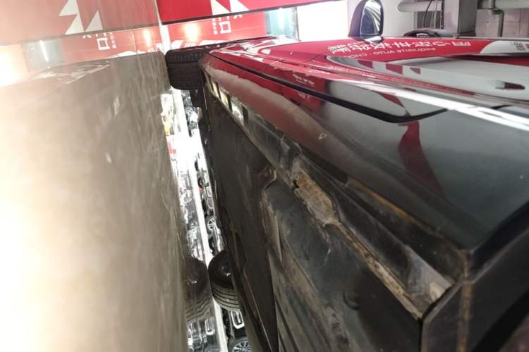 Used Volkswagen Magotan 2020 330TSI DSG Luxury Edition Left Side Sill