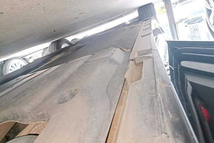 Used Volkswagen Magotan 2020 330TSI DSG Leading Model Left Side Sill