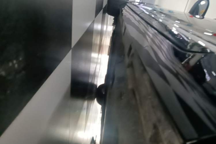 Used Volkswagen Magotan 2020 330TSI DSG Luxury Edition Left Side Sill