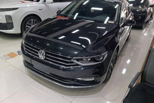 Ojetý Volkswagen Magotan 2020 330TSI DSG Leading Model