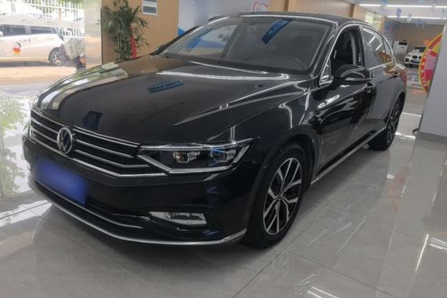 Ojetý Volkswagen Magotan 2020 330TSI DSG Leading Model