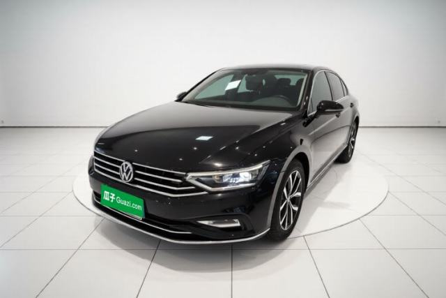 Ojetý Volkswagen Magotan 2020 330TSI DSG Leading Model